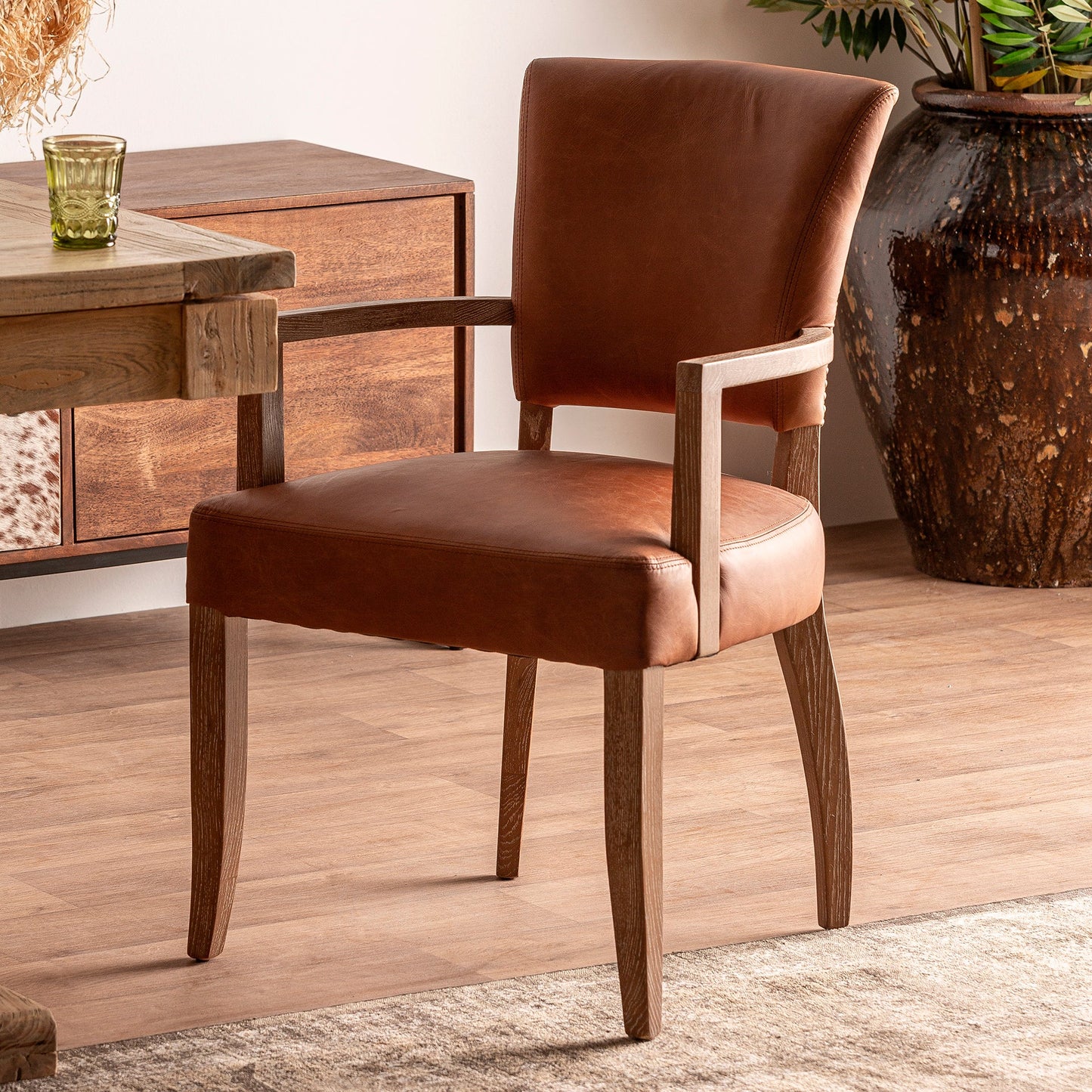 Silla Tolla en Color Marrón