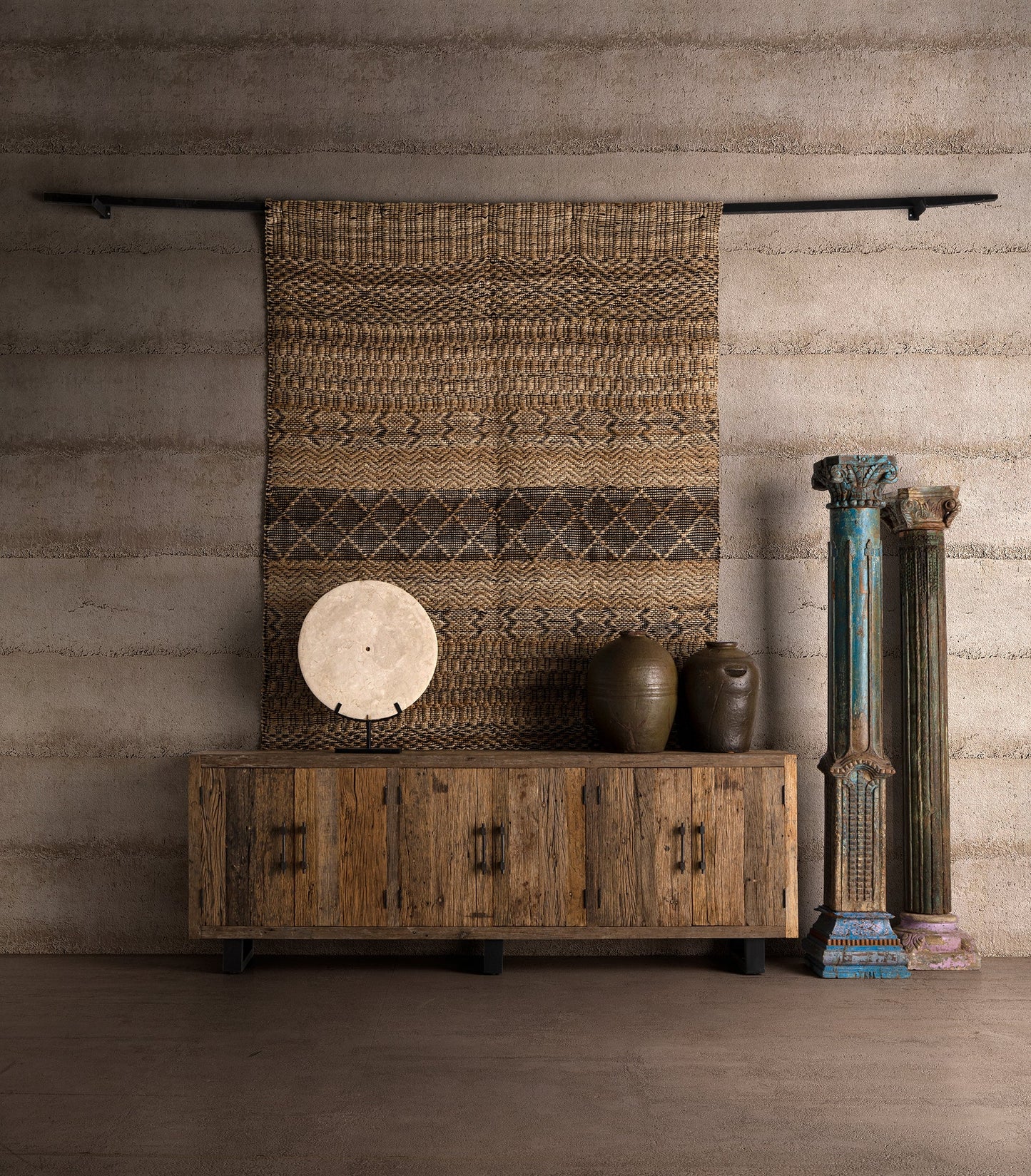 Kelia Carpet in Black/White Colour