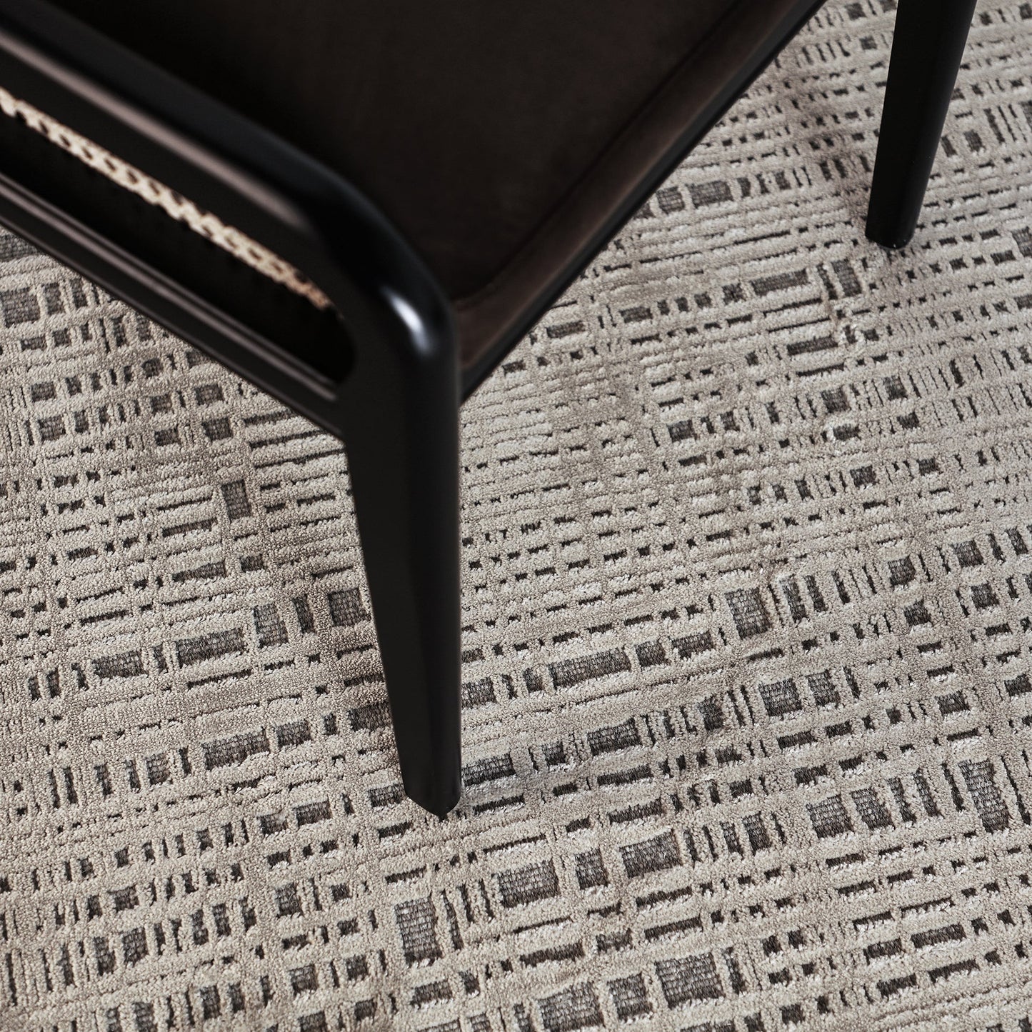 Abantza Carpet in Grey Colour