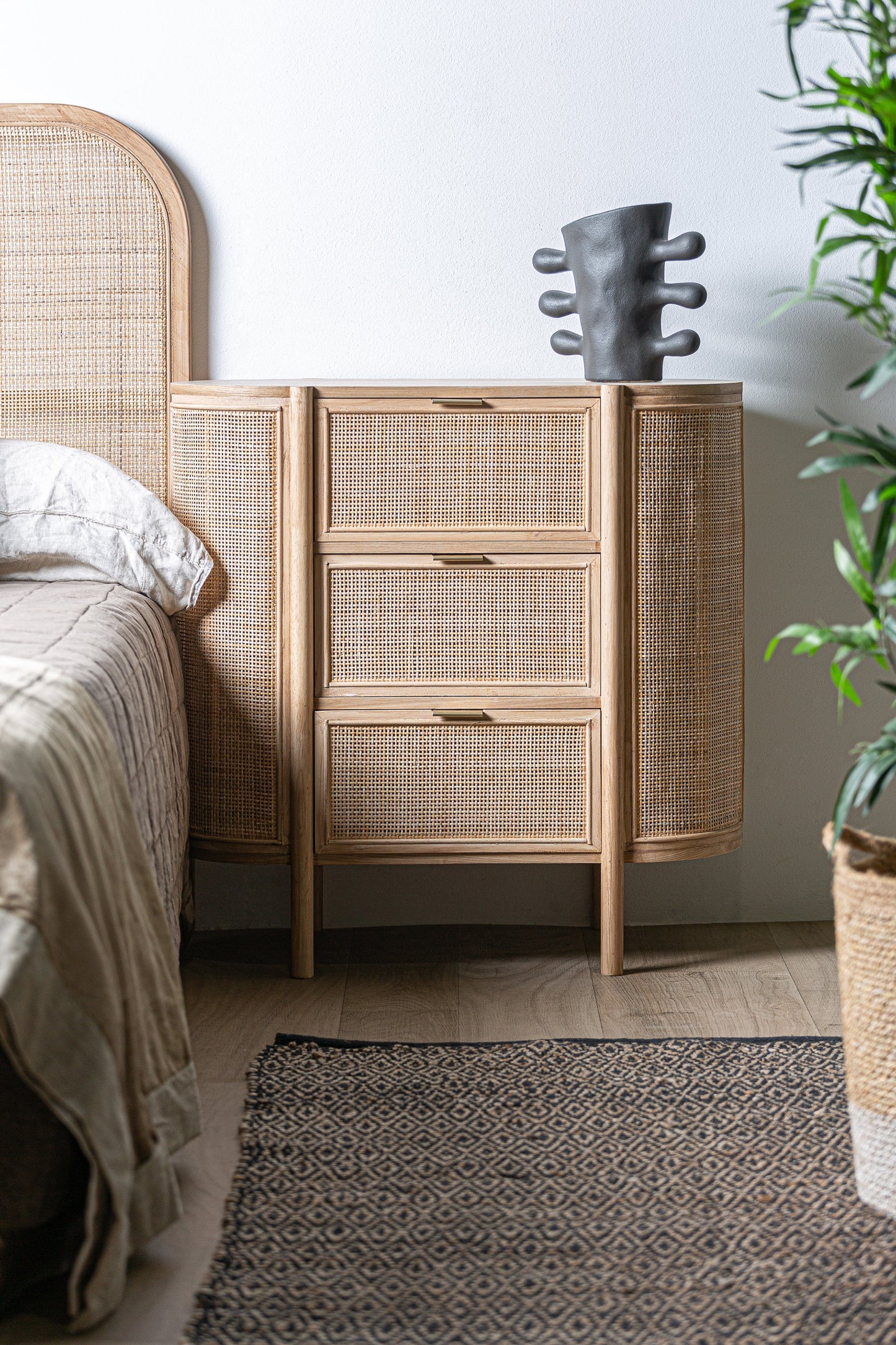 Mesita Ikla en Color Natural