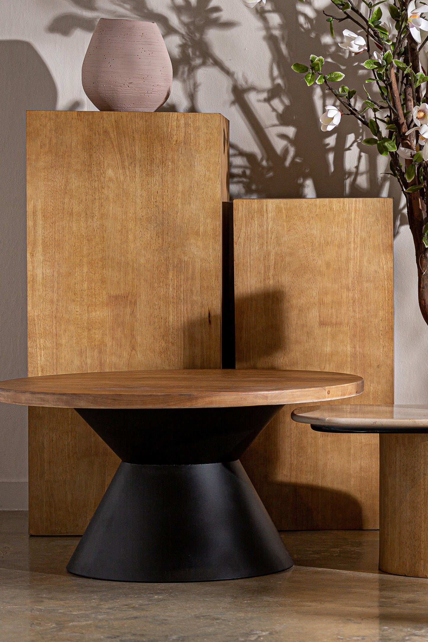 Lecco Pedestal (Set Of 2) in Natural Colour