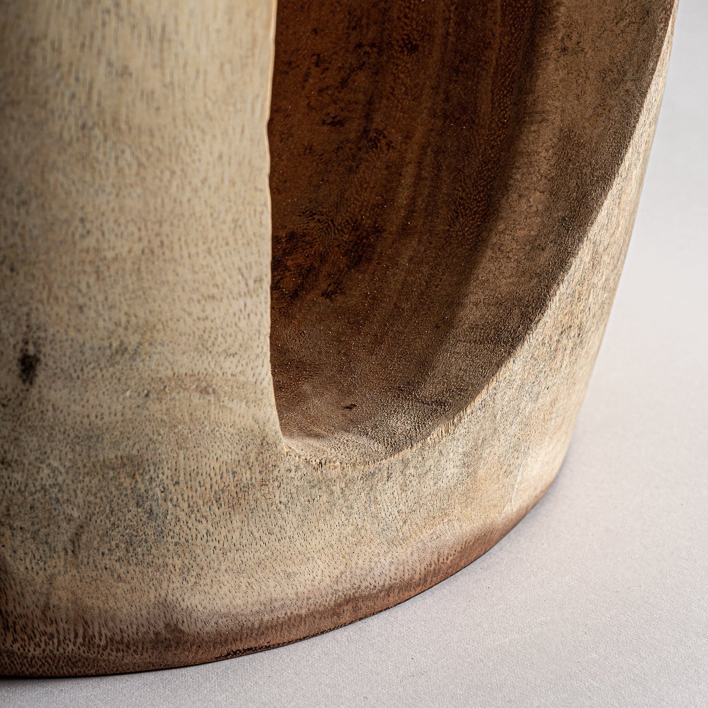 Mesa Auxiliar Krania en Color Marrón