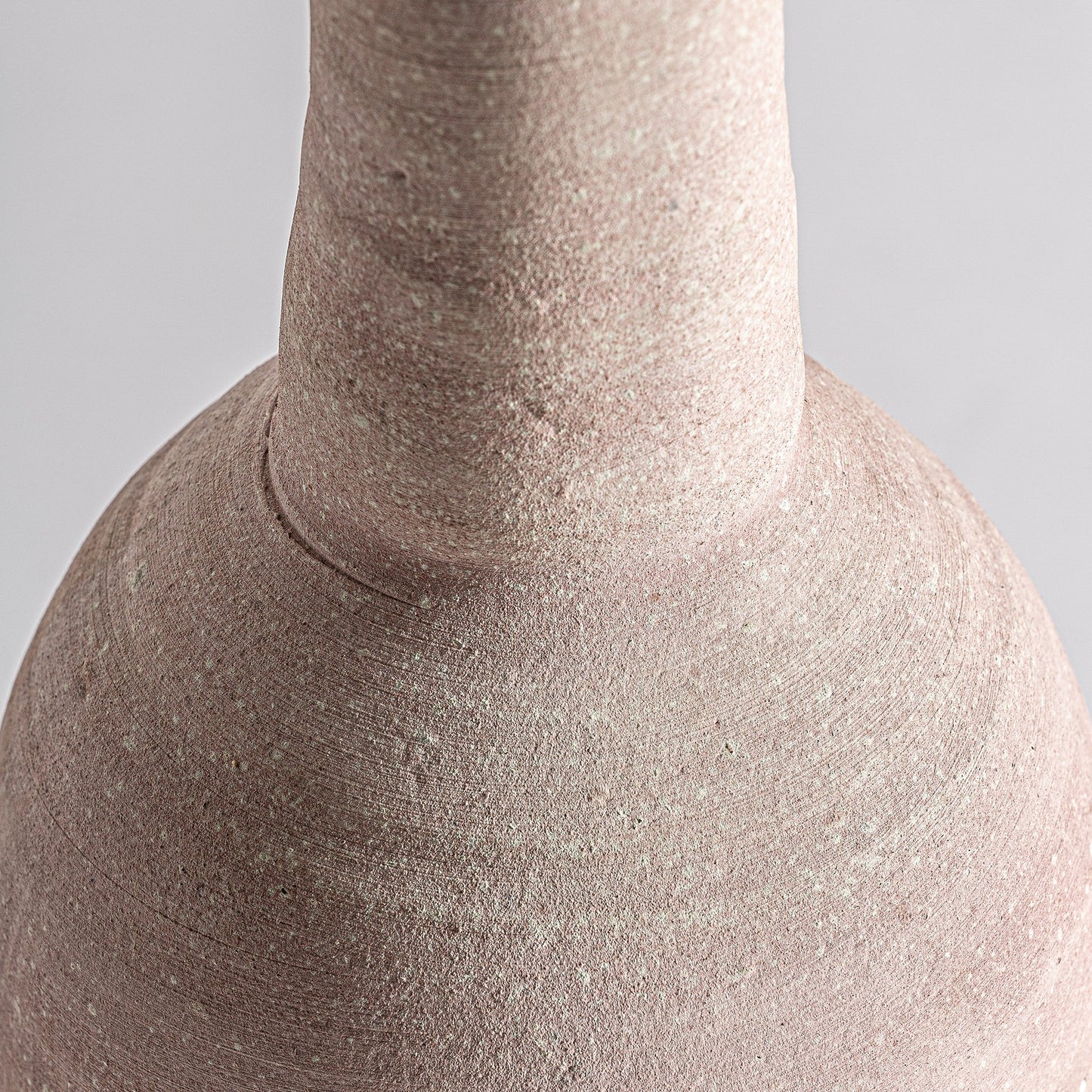 Kansara Vase in Cream Colour