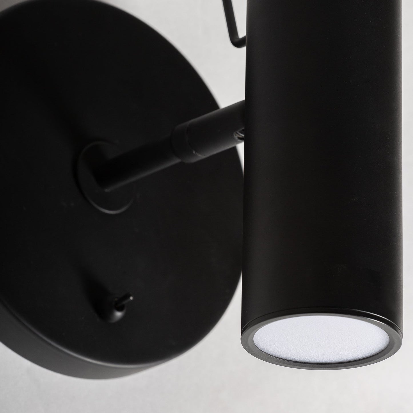 Speldorf Wall Lamp in Black Colour