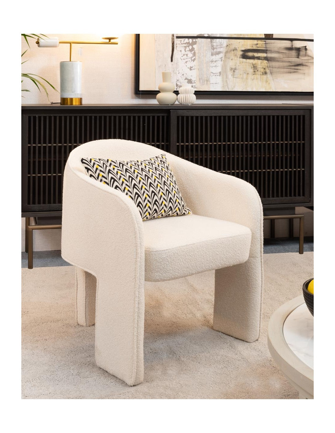 Sillón de comedor tapizado blanco roto