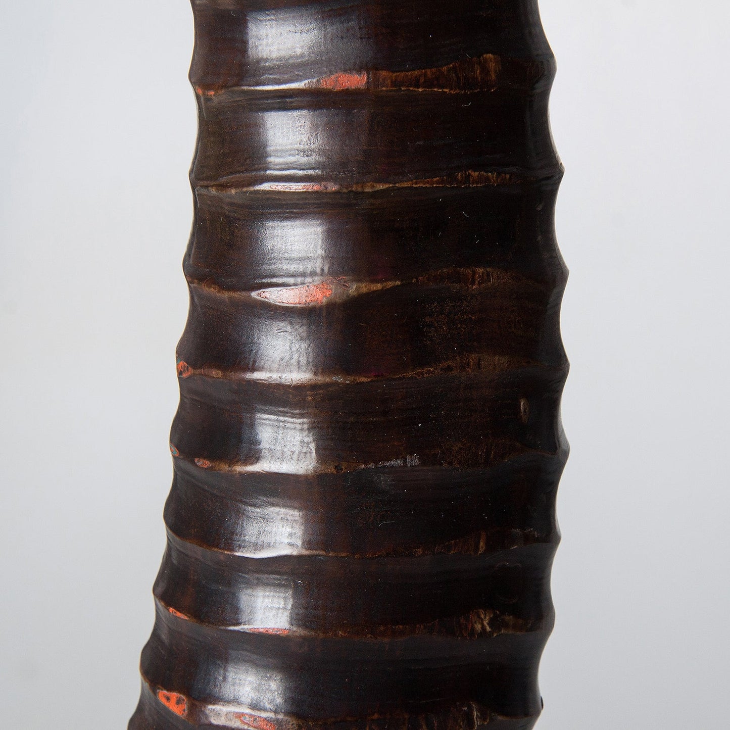 Escultura en Color Marrón