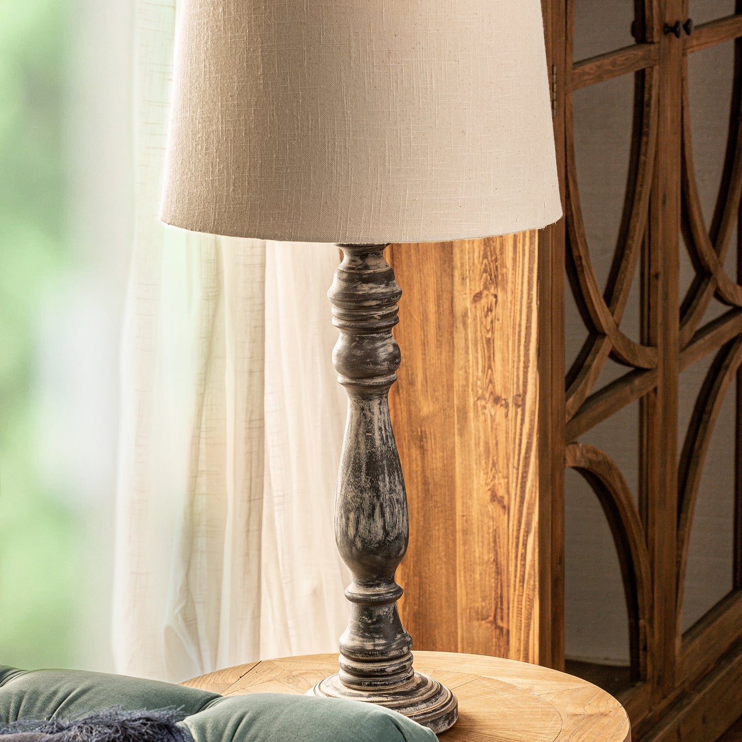 Table Lamp in Black Colour