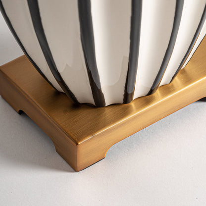 Table Lamp in Black/White Colour