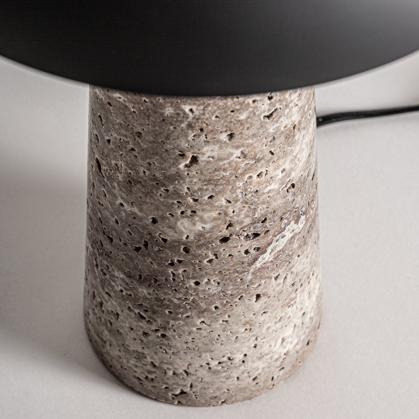 Table Lamp in Black Colour