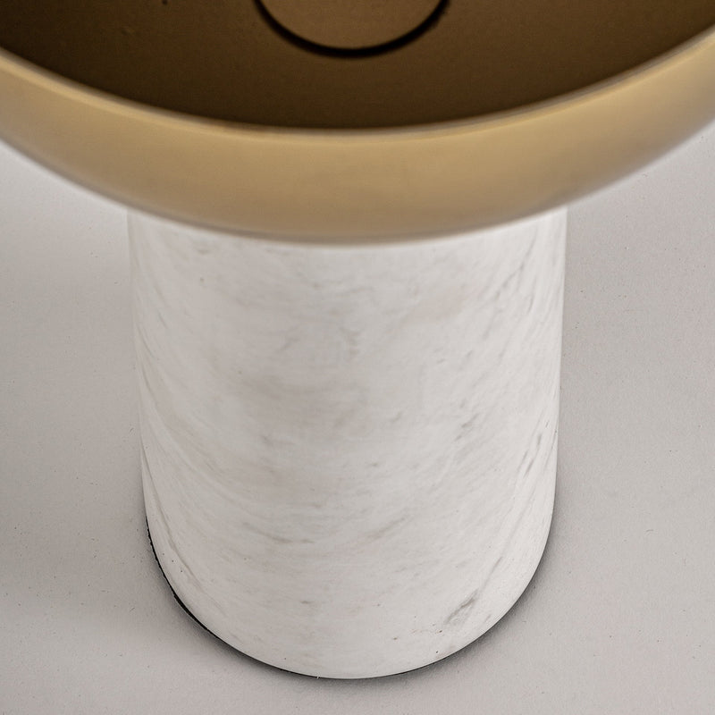 Bennet Vase in White/Gold Colour