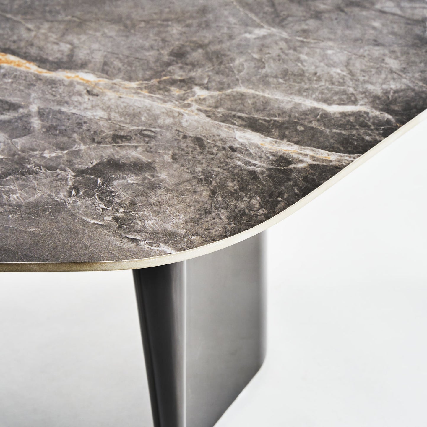 Kalvatn Coffee Table in Black/Gray Colour