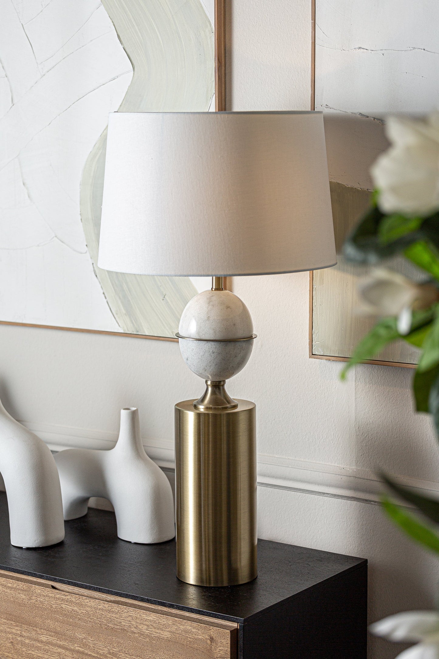 Iraide Table Lamp in White/Gold Colour