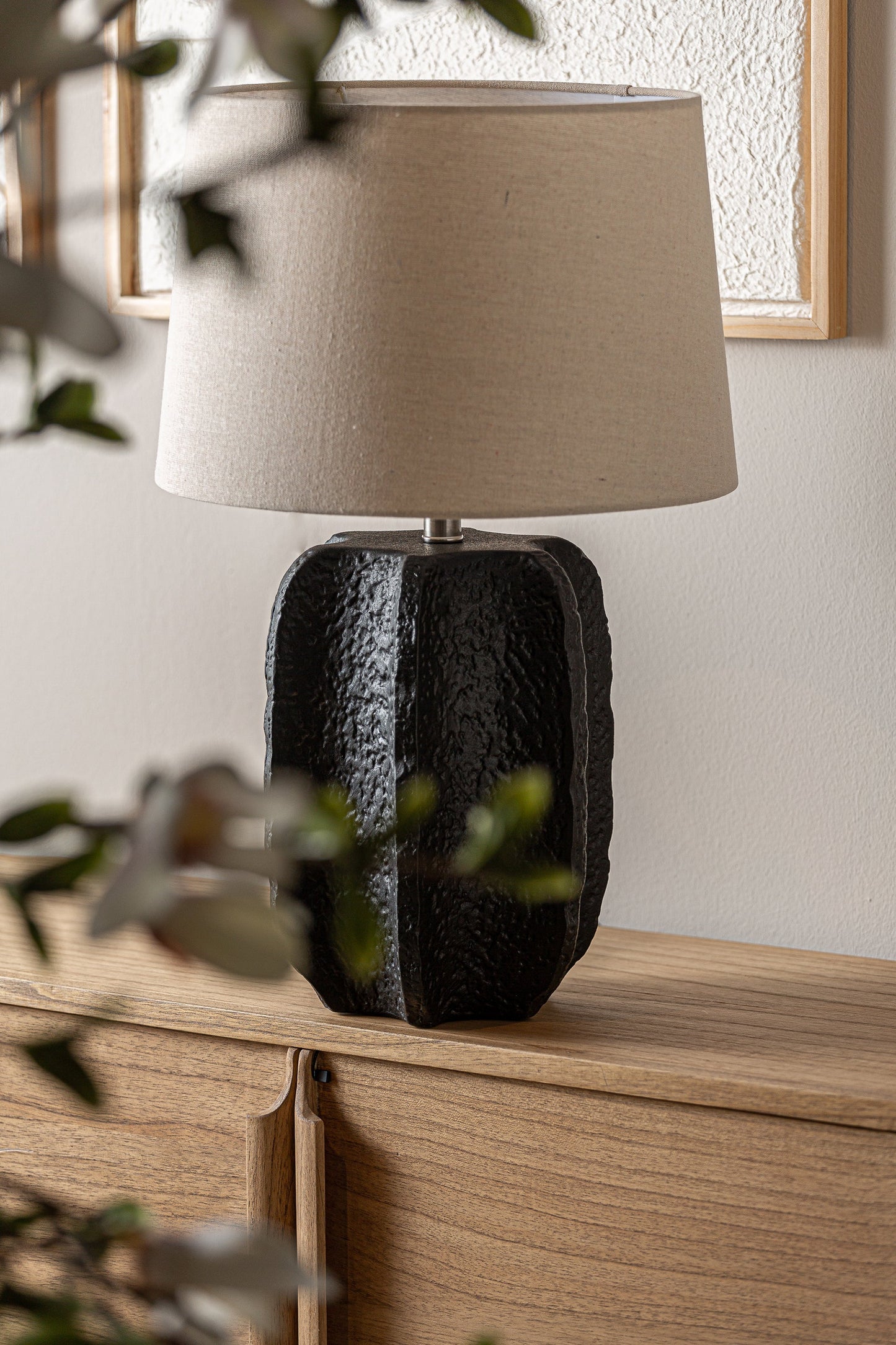 Pamela Table Lamp in Black/Natural Colour