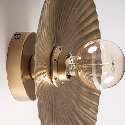 Jakle Wall Lamp in Gold Colour