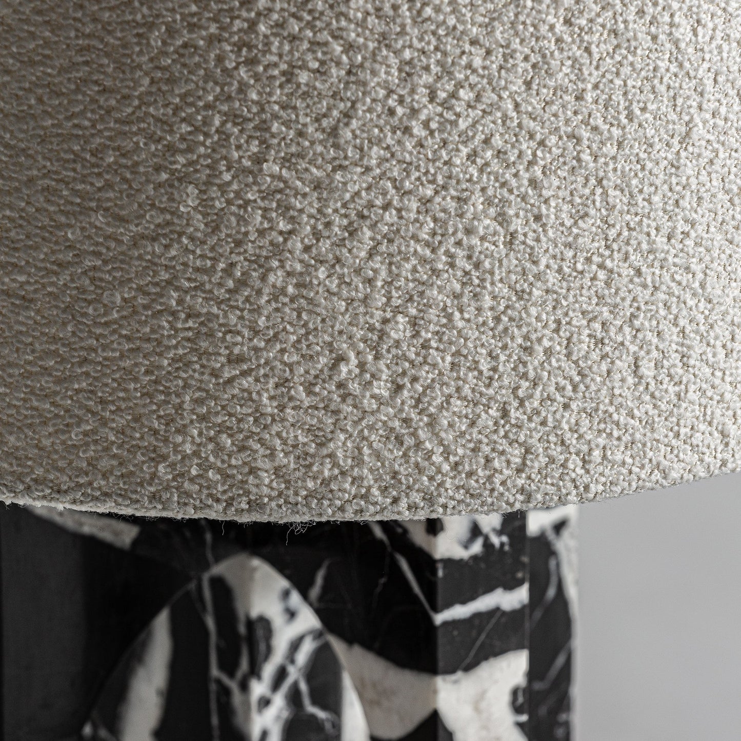 Table Lamp in Black/White Colour