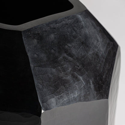 Galeo Vase in Black Colour