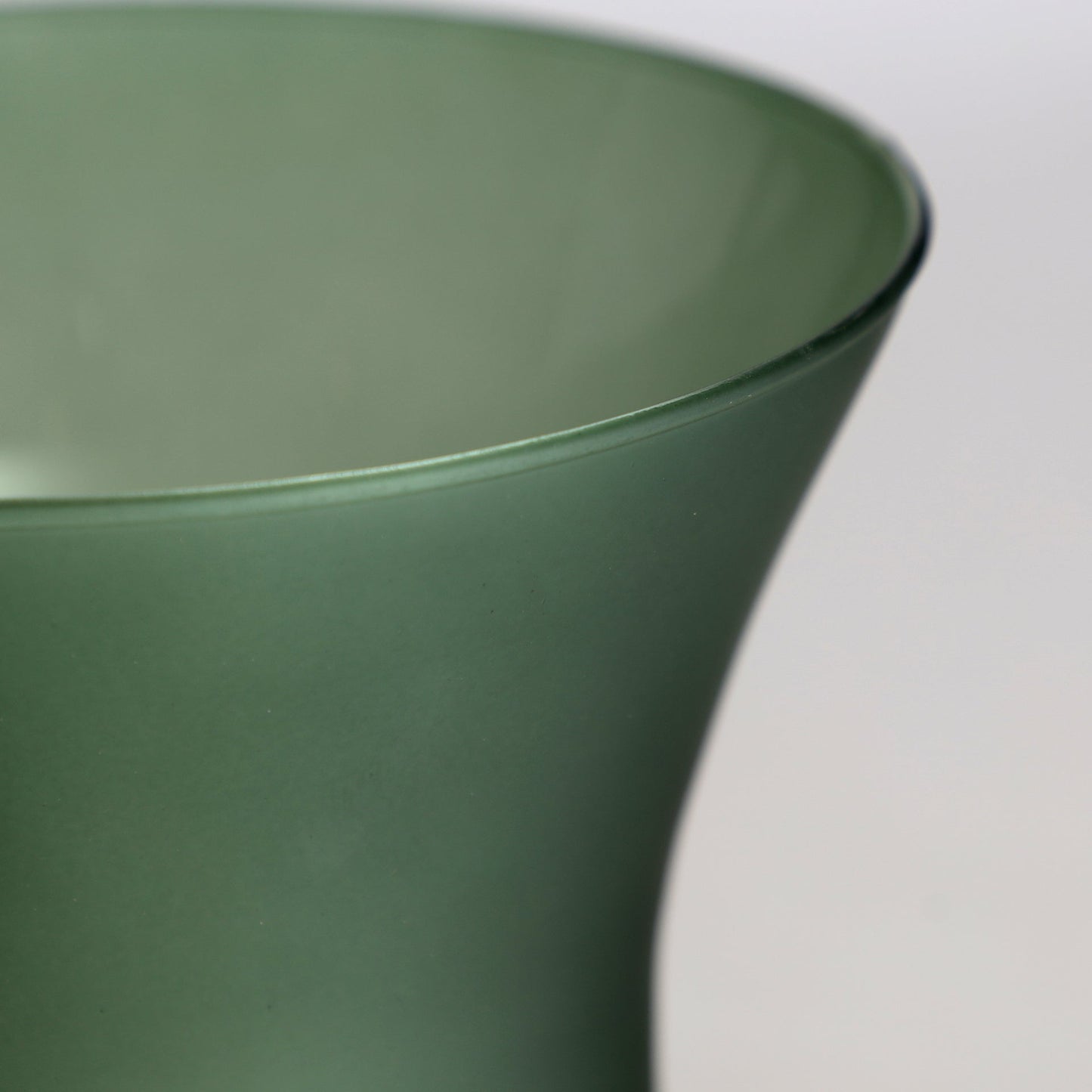 Elisea Vase in Green Colour