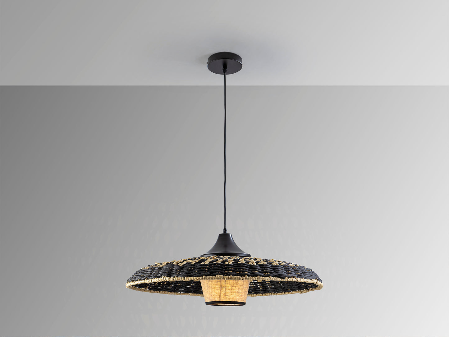 Fiji Lamp Black/Nat Corded Paper