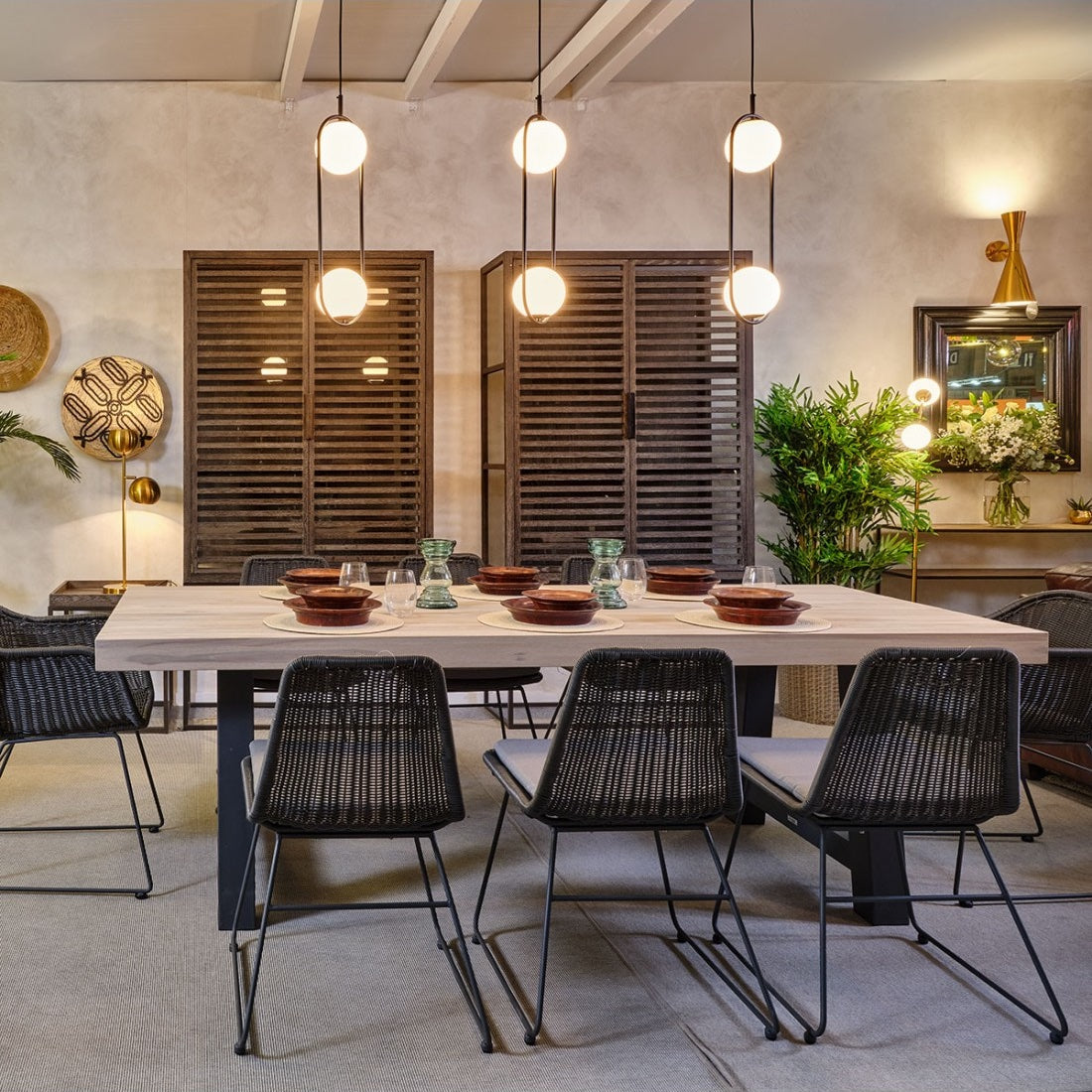 Beach Dining Table in Natural Color