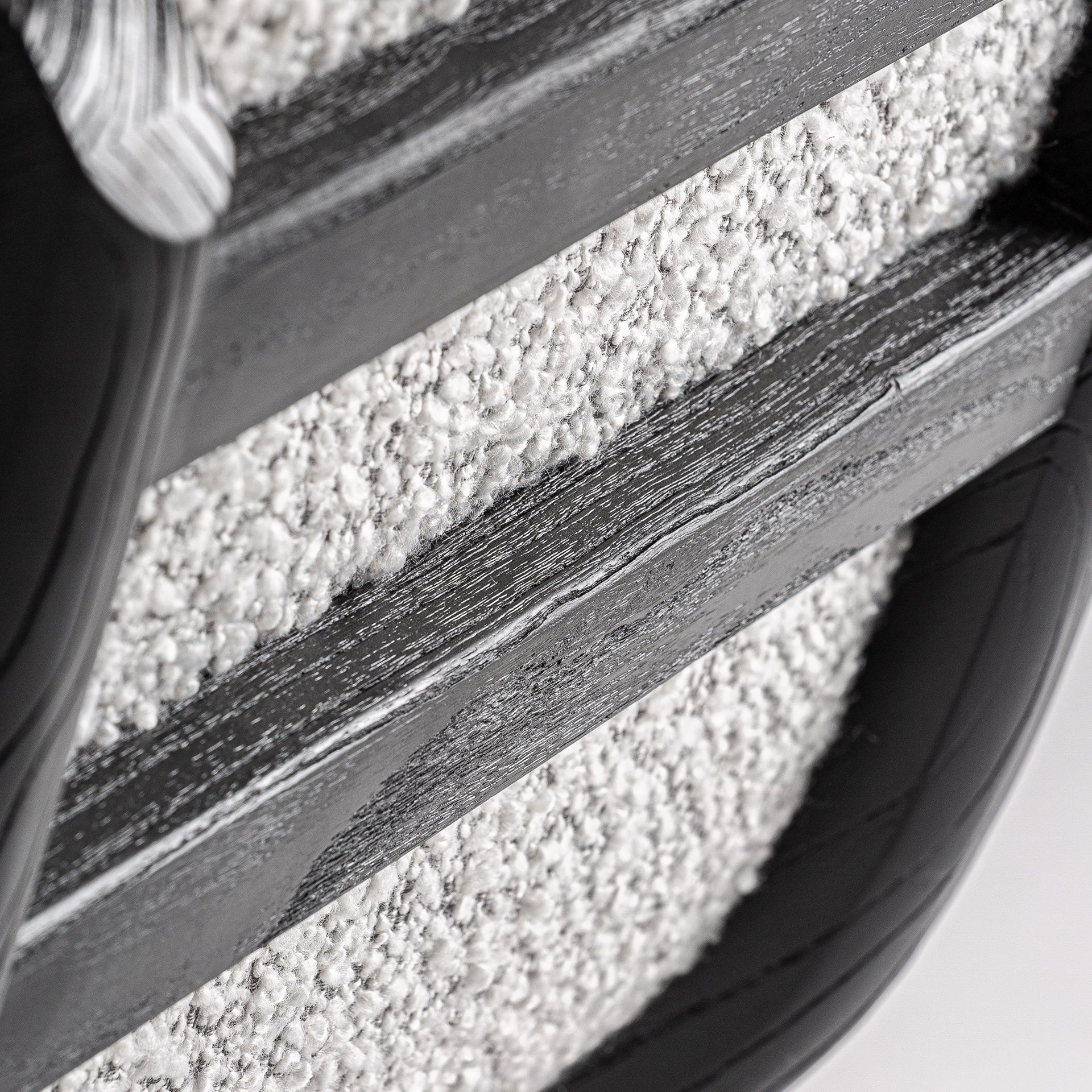 FN=VI36772_36772-08.jpg;SHA256=438aaf4bf883dfbb217a3947aedb33a37e83467616c88a696ff2e226b127395d