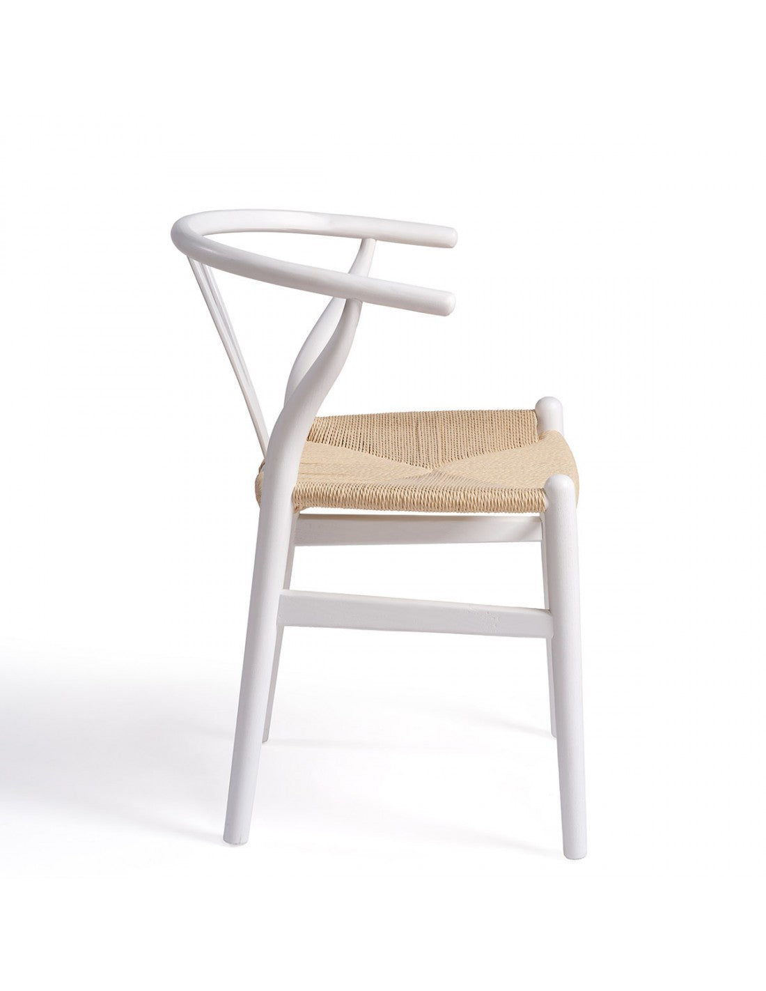 Silla blanca de madera y asiento de cuerda