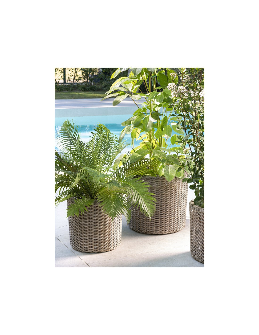 Synthetic rattan planter set