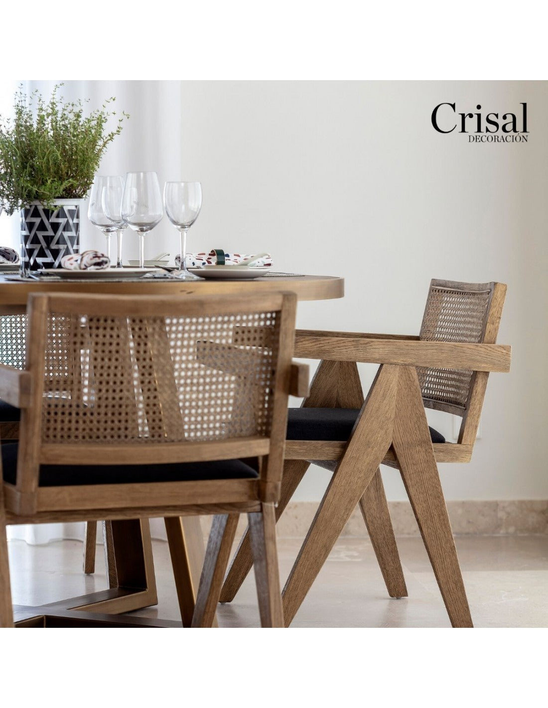 Natural oak chair, grid and linen seat