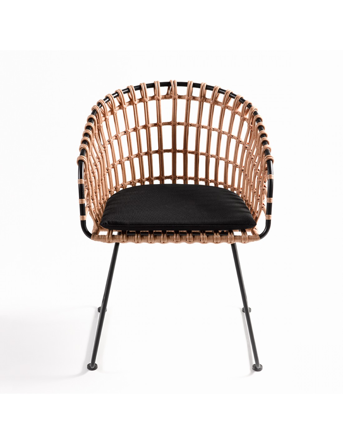 Synthetic rattan armchair with black legs
