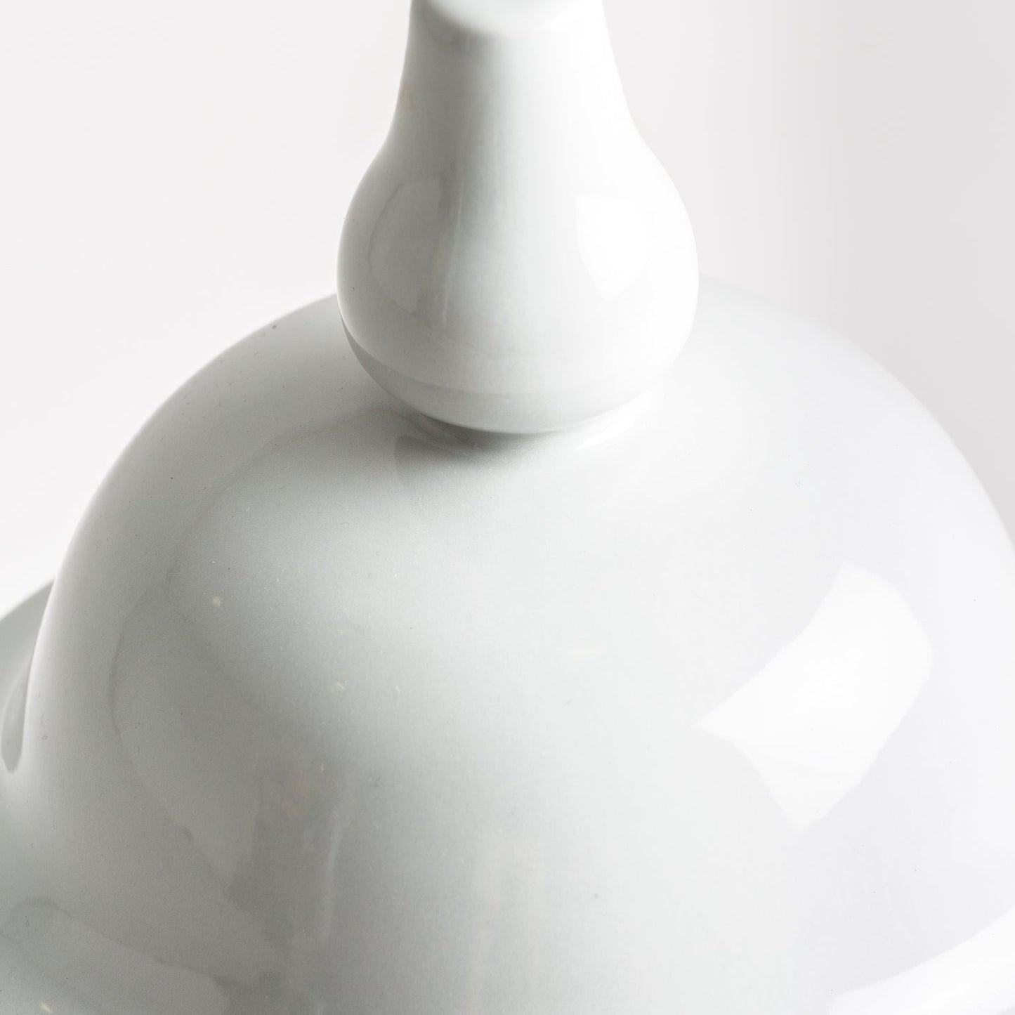 Elina Vase in White Colour