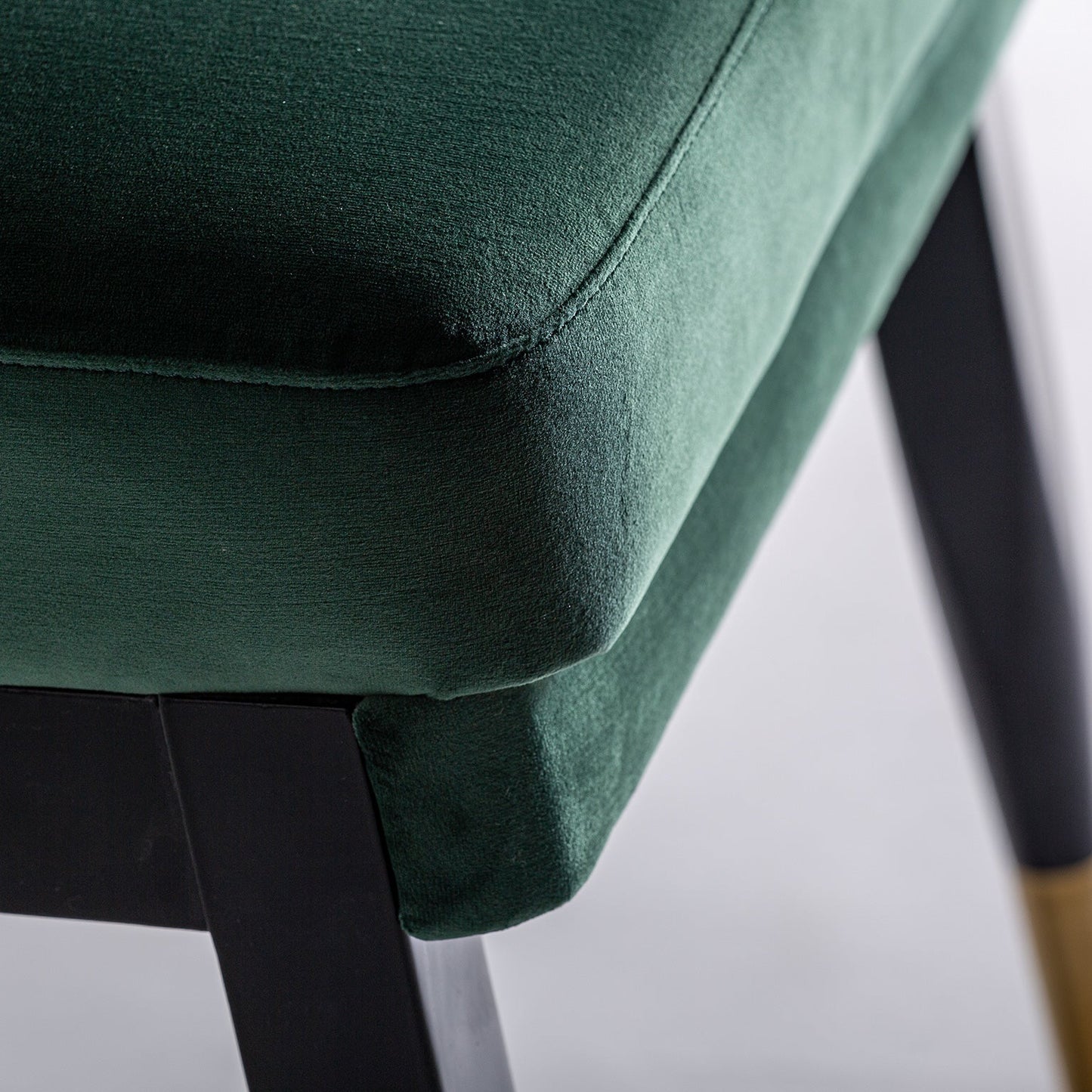 Kelheim Chair in Gree/Black Colour