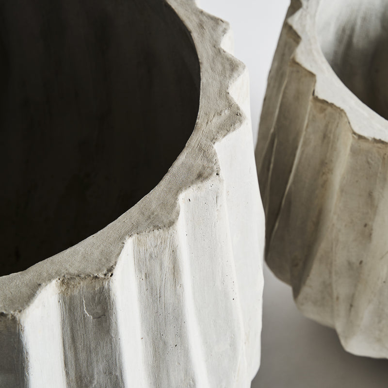 Essing Amphora Vase (Set Of 2) in White Colour