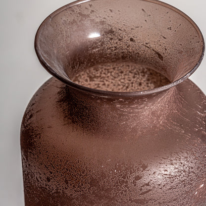 Gieler Vase in Brown Colour