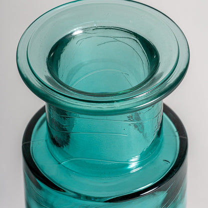 Mar Vase in Turquoise Colour